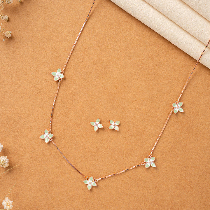 Elegant Rose Gold Enamel Chain