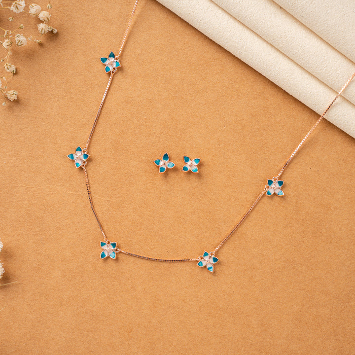 Elegant Rose Gold Enamel Chain