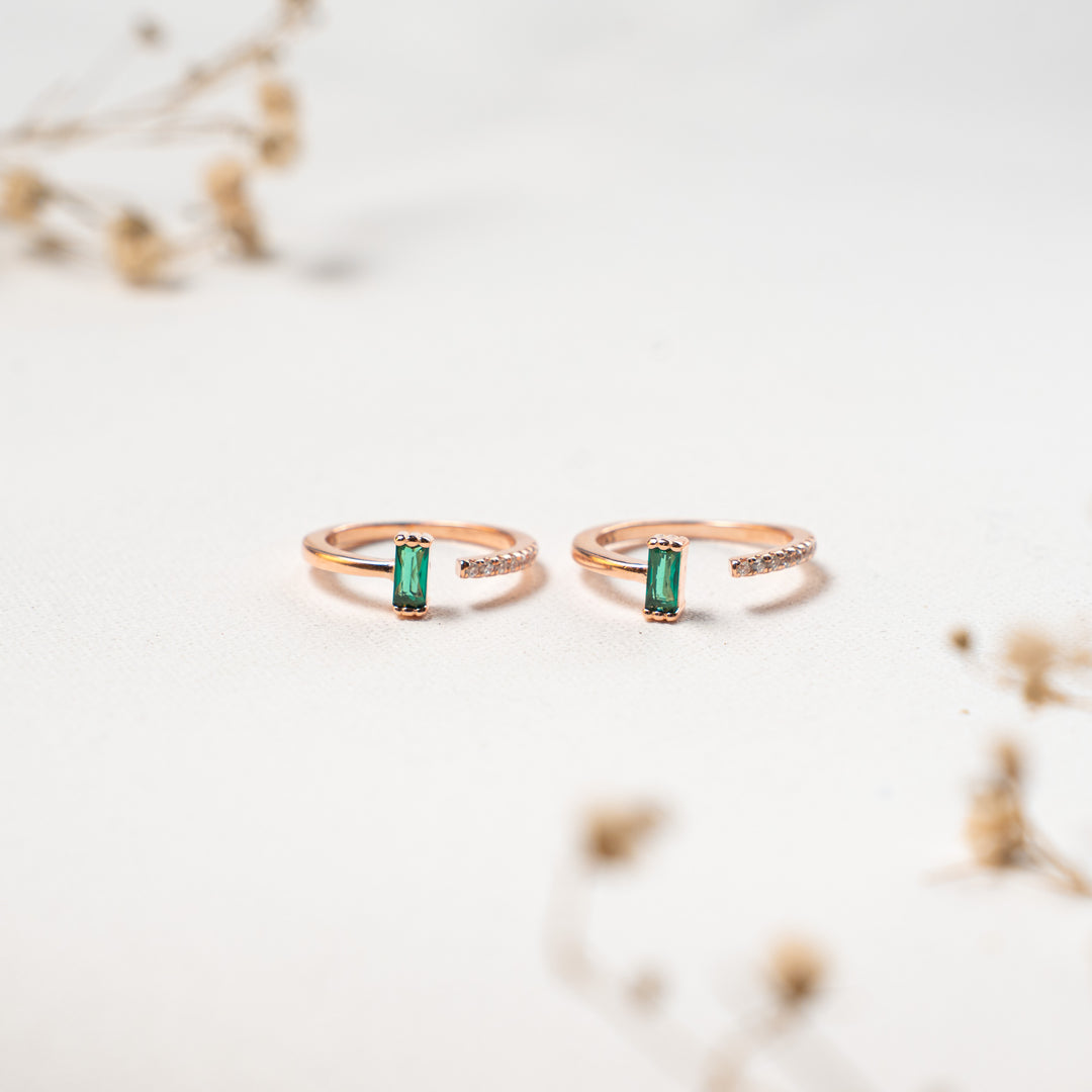 Traditional CZ Rose Gold Toe Ring Design
