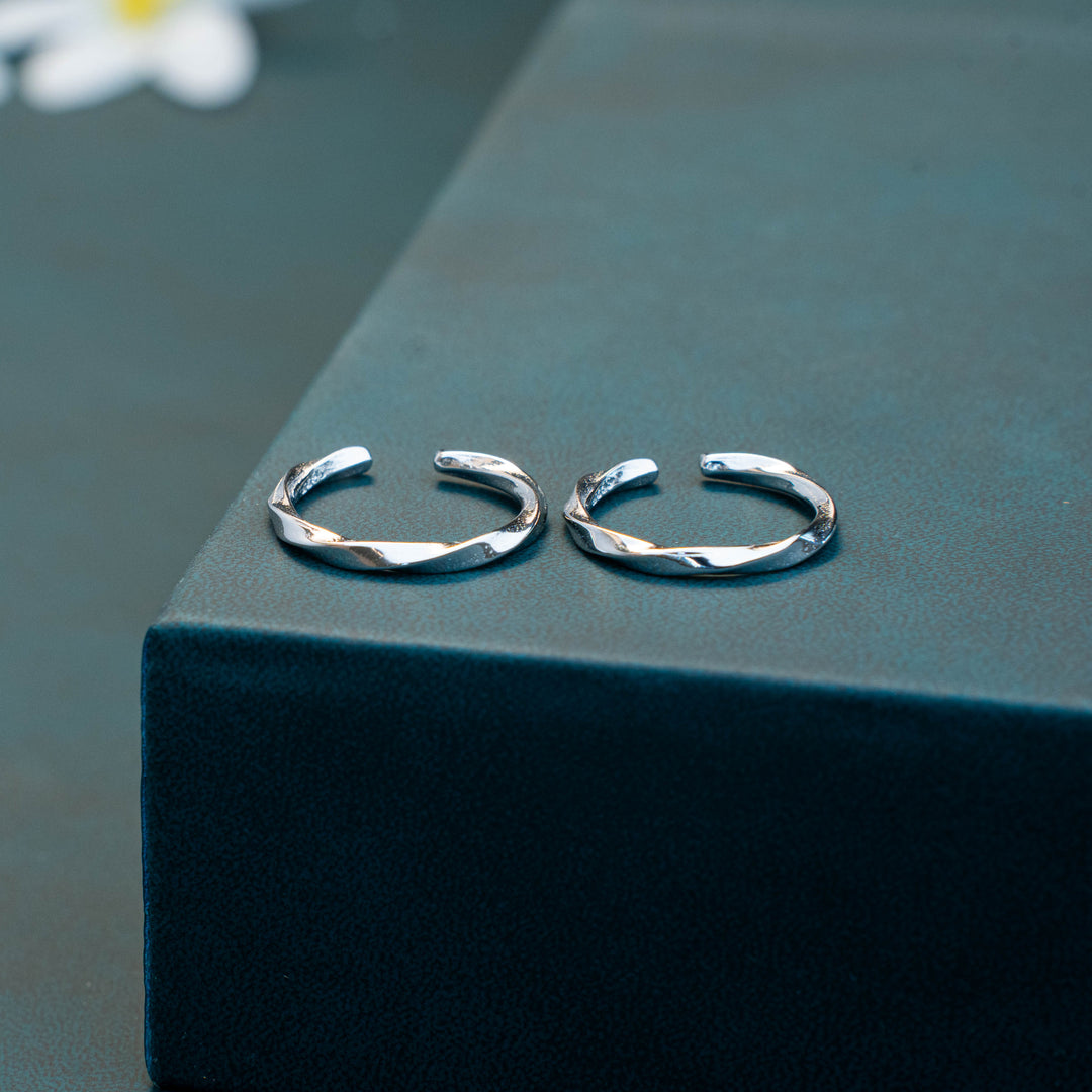 Gift Premium Plain Silver Toe Ring for Women
