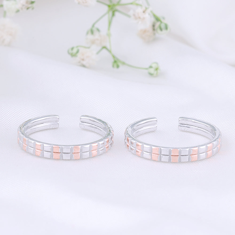 Gift Ready Two Tone Toe Ring for Women/Modern
