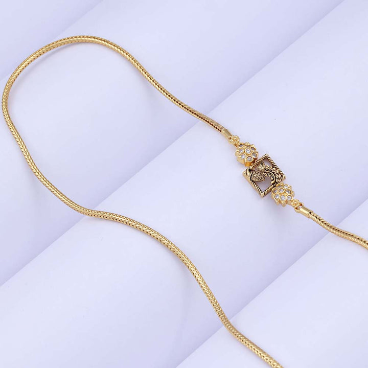 Gold Plated Mugappu for Chain Styling Wear