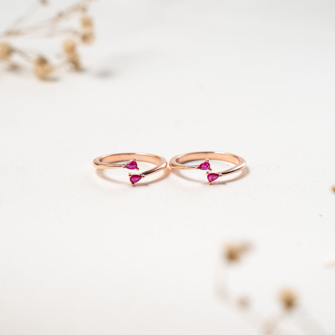 Lightweight Traditional CZ Rose Gold Toe Ring Design
