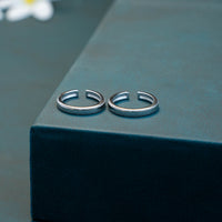 New Design Elegant Plain Silver Toe Ring Design
