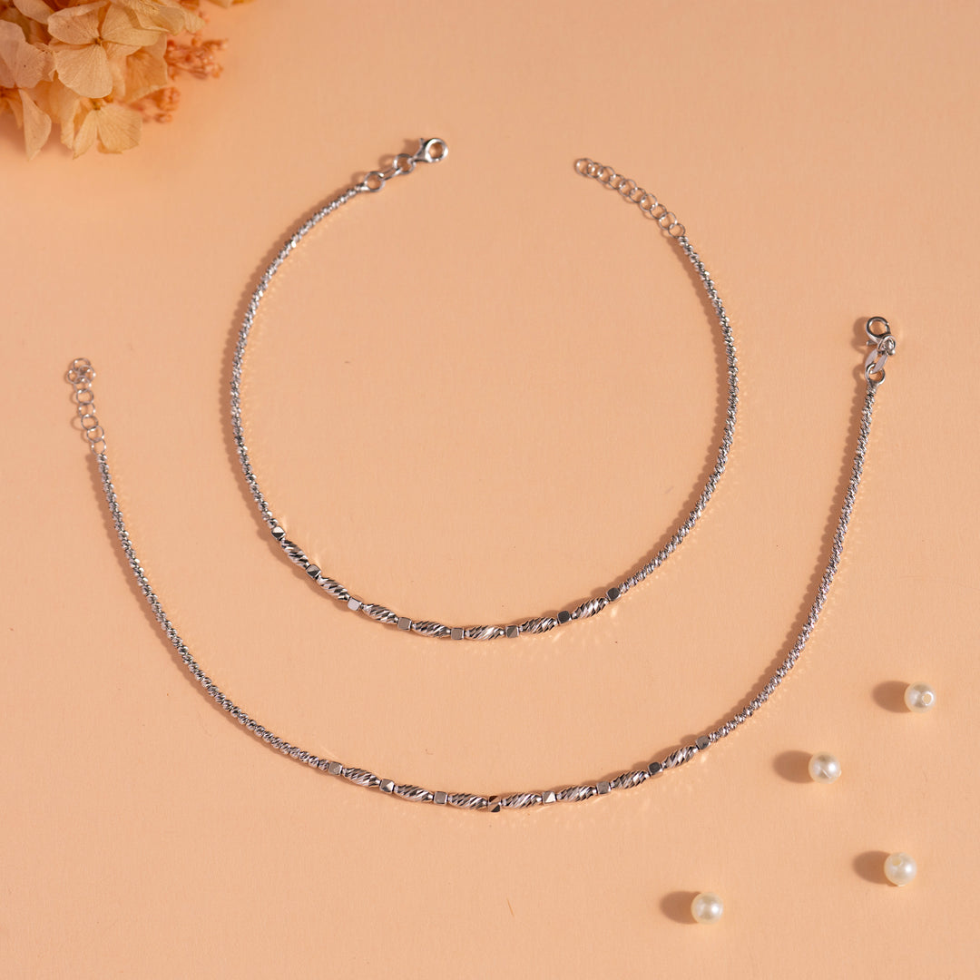 Shop Anklets for Women | Daily Wear Payal Designs