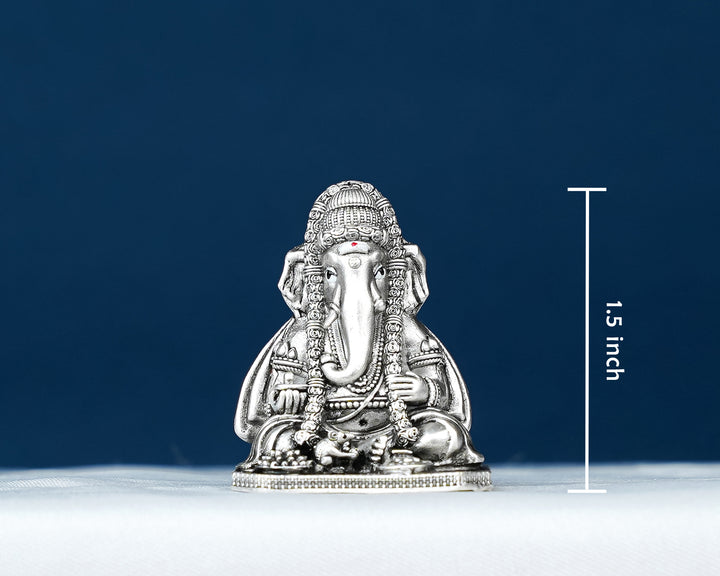 Solid Idols with auspicious gifting