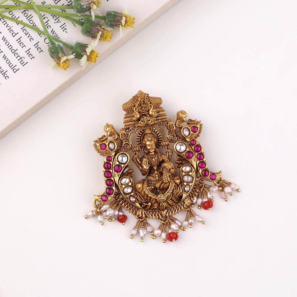 Stylish Nagas Pendant for Women