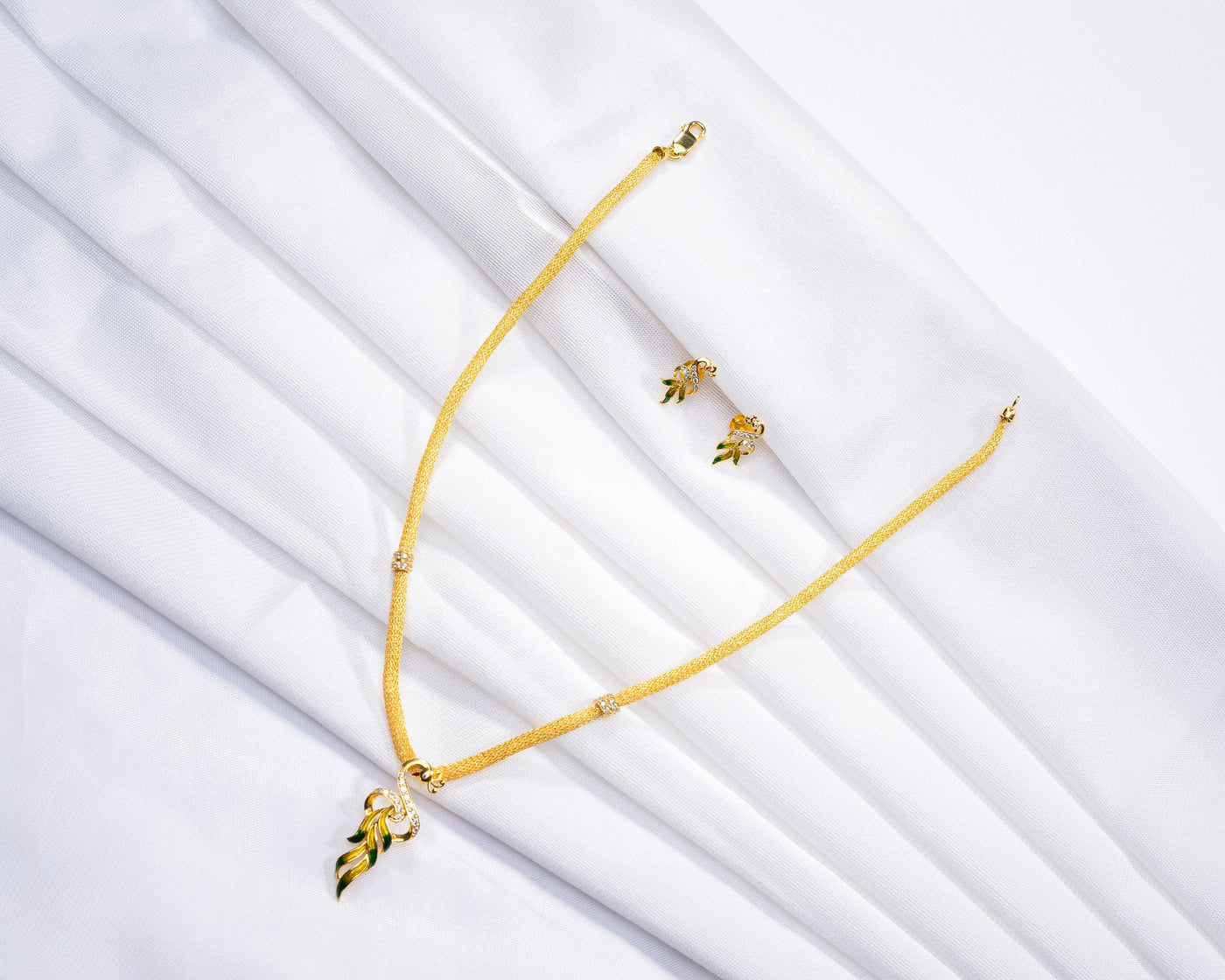 Mesh-Necklace-02